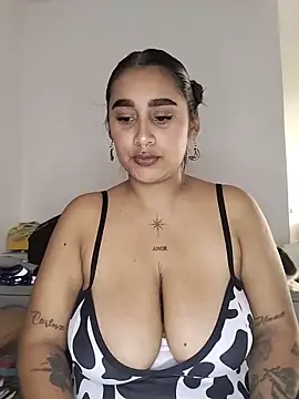 Mia skyy18 online show from May 12, 11:39 am