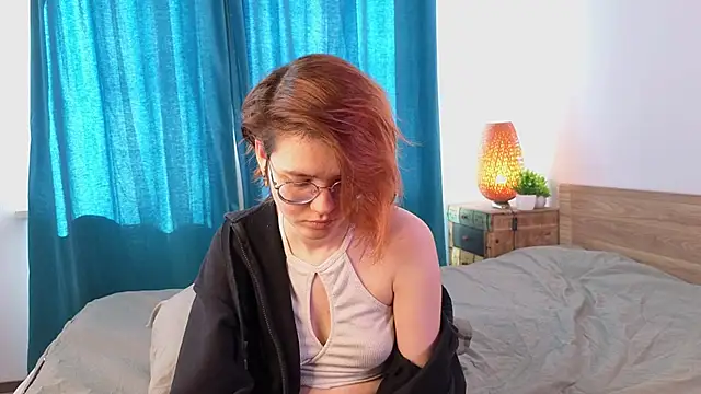 FlaviaAvena online show from April 8, 9:33 am