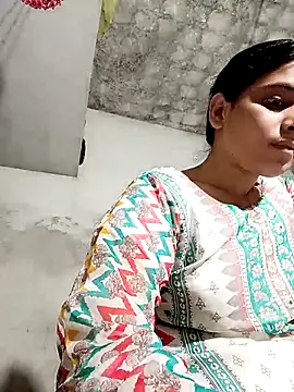 Pari 76 online show from March 18, 12:43 pm