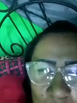 juliataylorhot online show from April 15, 4:24 am