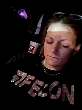 BionicBunni online show from April 15, 9:32 am