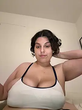 Yasminebbyxx online show from July 28, 8:56 am