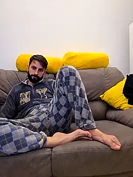 AmicisegretiITA online show from April 12, 7:49 pm