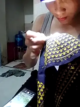 Phuongmyy online show from May 9, 1:02 pm