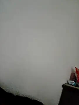 emiliecurvy83 online show from March 28, 1:32 pm