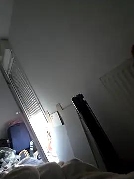 emiliecurvy83 online show from March 29, 1:54 pm