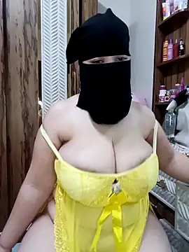 queen lily online show from May 31, 4:35 pm