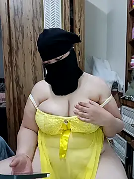 queen lily online show from May 15, 6:54 pm
