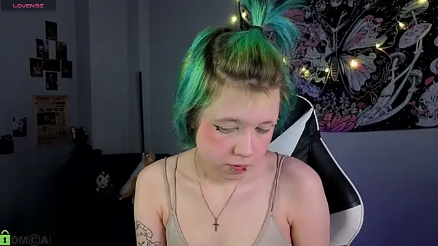 LittleKittenStar online show from May 5, 3:20 am
