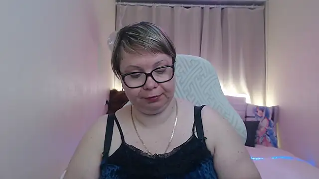 BonnnyBoobsy online show from May 26, 7:02 pm