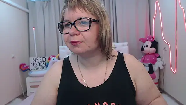 BonnnyBoobsy online show from May 24, 6:51 pm