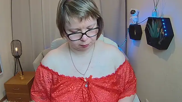 BonnnyBoobsy online show from May 10, 12:29 pm