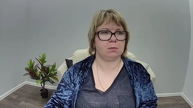 BonnnyBoobsy online show from July 23, 2:42 am