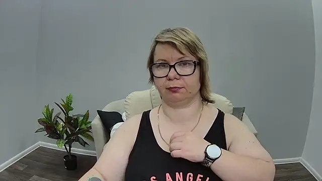 BonnnyBoobsy online show from July 21, 6:08 pm
