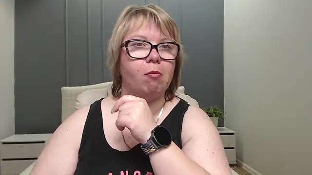 BonnnyBoobsy online show from July 28, 6:42 pm