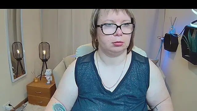 BonnnyBoobsy online show from May 17, 12:15 pm