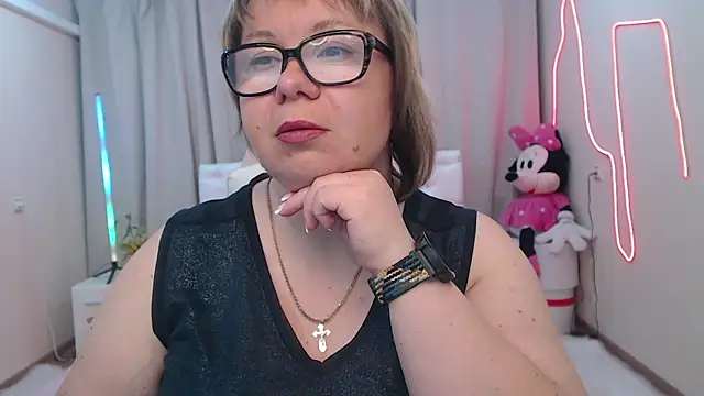 BonnnyBoobsy online show from May 18, 6:47 pm