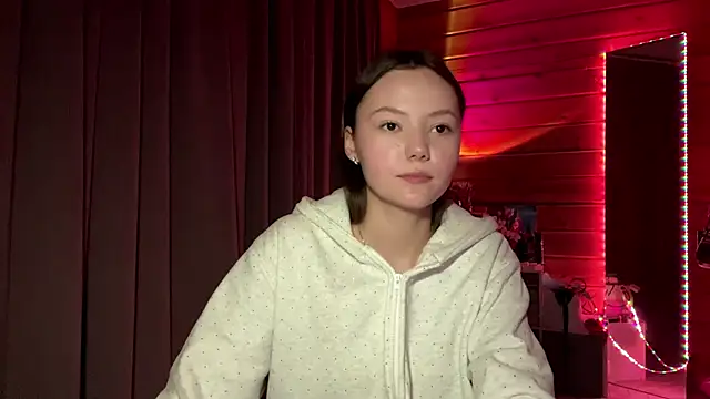 LenLen Solen online show from June 12, 2:36 pm