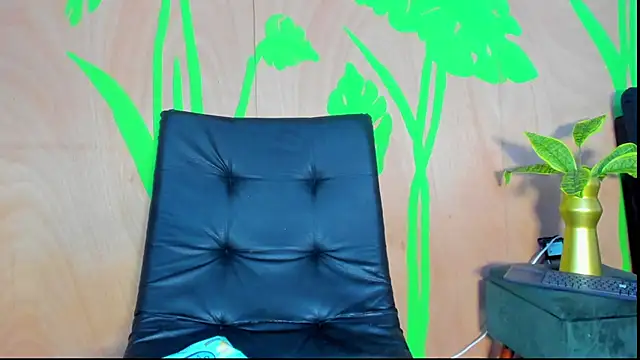 Isabella Rosewood online show from April 7, 2:52 pm