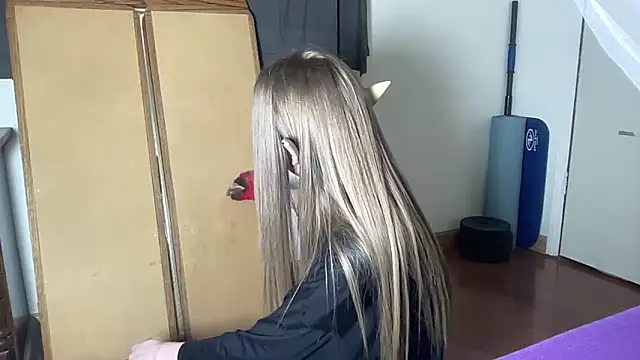 ElfGirlAna online show from May 11, 4:04 pm
