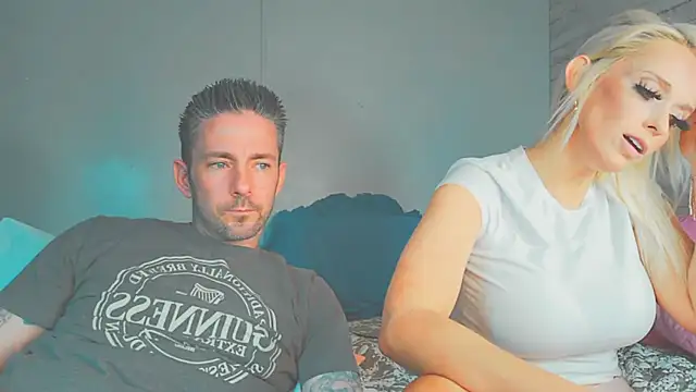 SkylarrGrey online show from May 16, 3:53 am