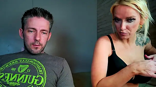 SkylarrGrey online show from May 28, 4:54 am
