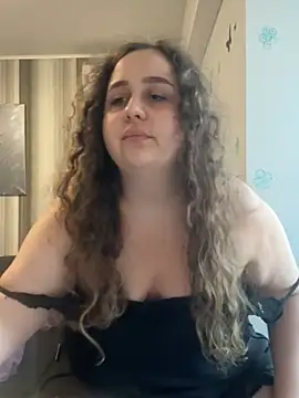 CurlyMaddie online show from July 29, 5:13 pm
