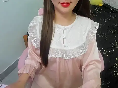 Chi xinh19 online show from May 7, 12:42 pm