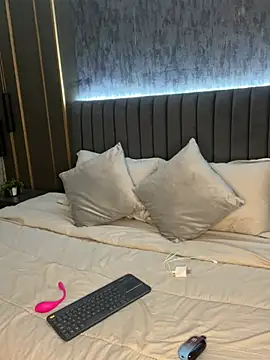 NINA ROSEE397 online show from March 24, 12:38 am