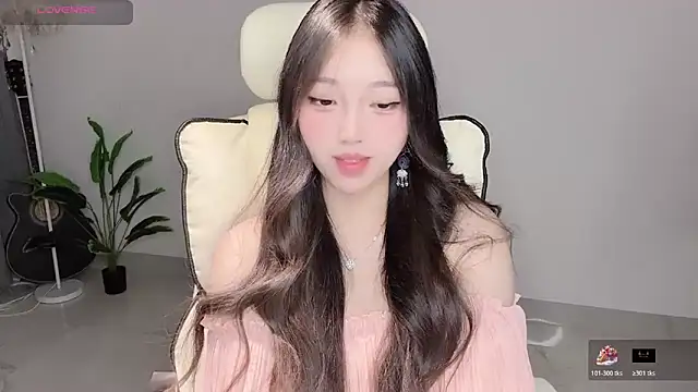 Yukiy8877 online show from May 5, 11:08 pm