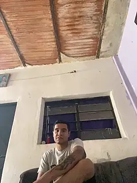 Hotsmale online show from April 2, 4:15 pm