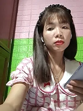 AmyLinee01 online show from June 1, 6:20 pm