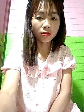 AmyLinee01 online show from May 1, 9:07 pm