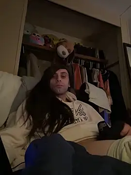 AlexAndriaStrips online show from April 3, 10:57 am