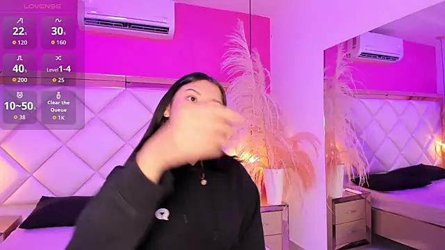 DaniandCute online show from March 25, 6:16 am