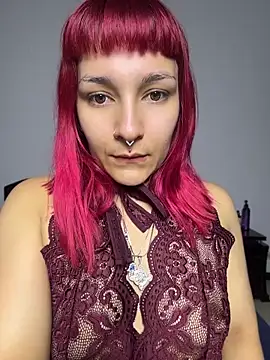 Amelie-RedHoney online show from June 10, 7:45 pm