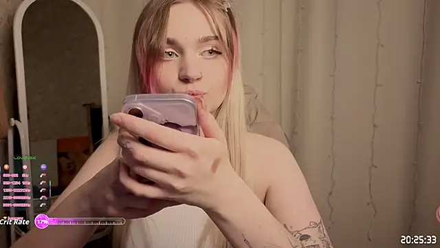 lucysussy online show from April 23, 5:26 pm