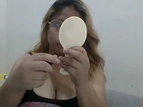 PinayChristine online show from June 30, 6:57 am