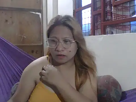 PinayChristine online show from June 10, 10:25 am