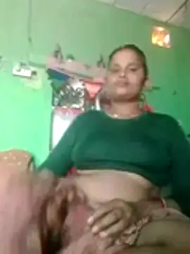 Shivani09900 online show from July 23, 3:47 am