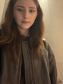 AnitaFly online show from May 30, 2:15 pm
