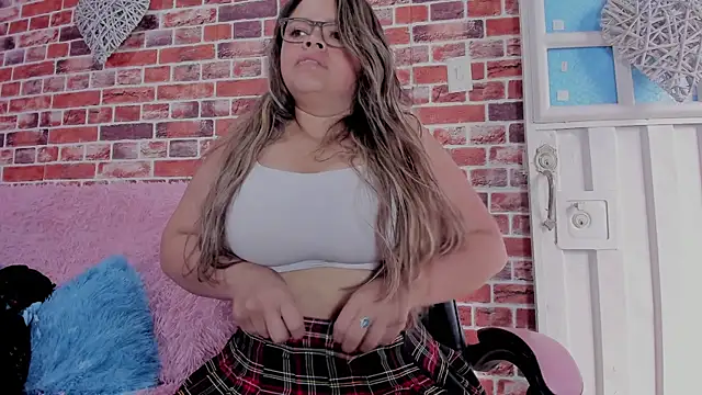 Miss Pecados online show from June 4, 8:24 pm
