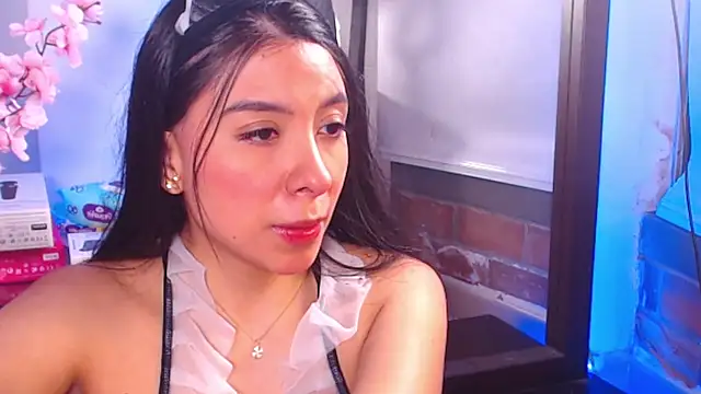 mila gomez  online show from April 1, 1:39 am