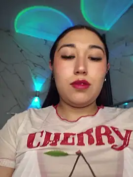 Sarah Bloom online show from April 24, 12:46 am