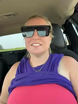 sweetkacibaby online show from July 28, 7:39 pm