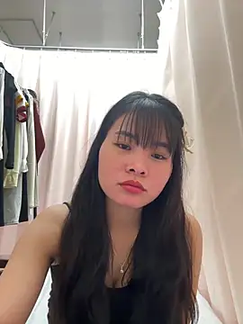 Naked-xx online show from May 18, 4:07 am