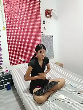 Geneviieve and scott hot online show from May 31, 2:45 pm