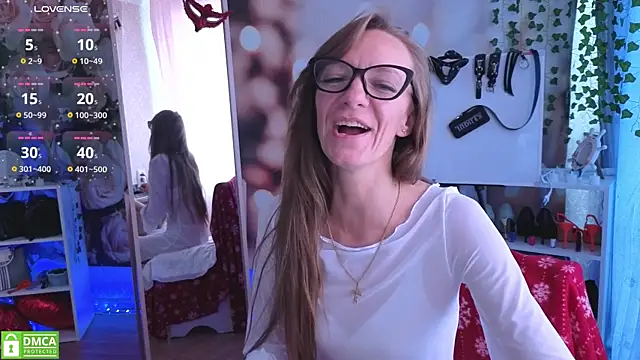 jesica mooonn online show from June 8, 4:24 am