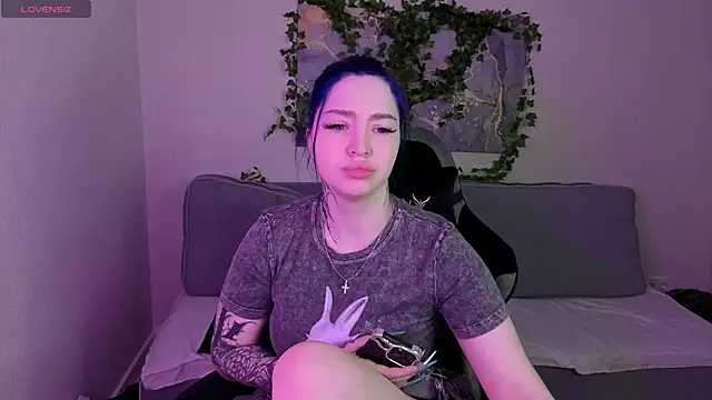 honey cherrry online show from June 2, 1:39 am