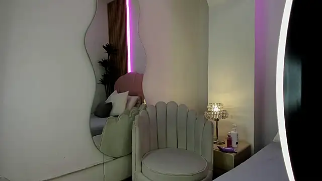violeta sannz online show from May 5, 11:57 am